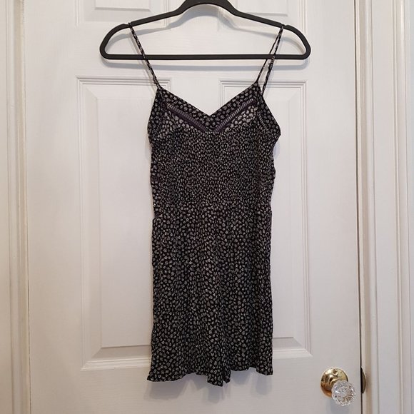 Aeropostale Floral Ladder Lace Romper - Picture 5 of 11